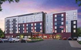 Courtyard By Marriott Indianapolis Fishers