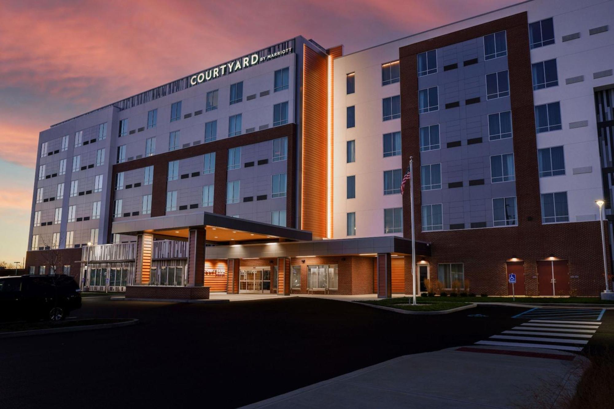Courtyard By Marriott Indianapolis Fishers Exterior photo